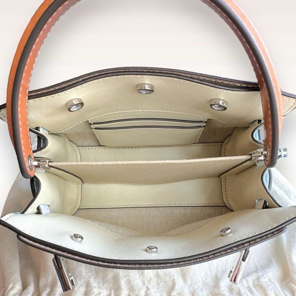 AUTHENTICATED NEW Tory Burch Petite Perforated Lee Radziwill Double Bag $798 - Picture 13 of 17